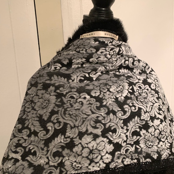 Bvlgari Rare Vintage BlackMinkStole - Picture 4 of 8